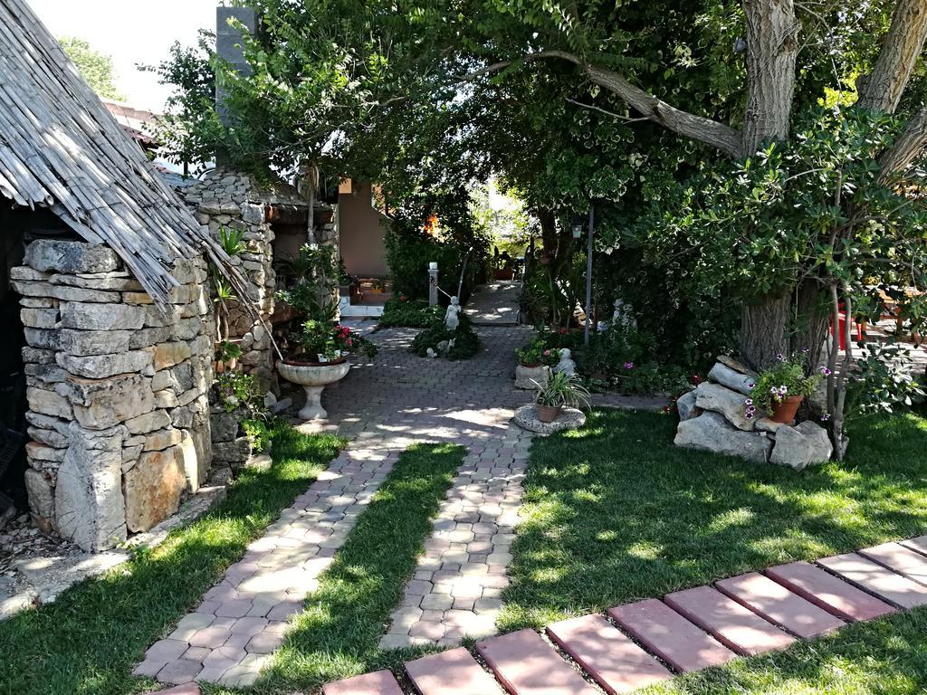 Tottubella B&B Domo De Pedra מראה חיצוני תמונה