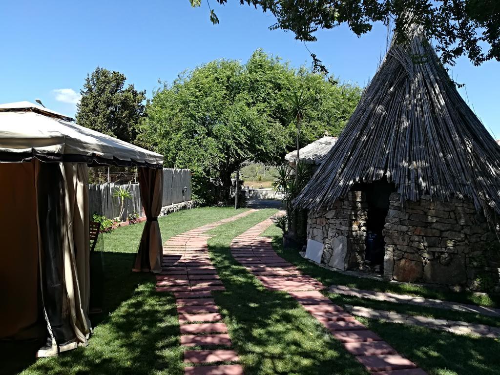 Tottubella B&B Domo De Pedra מראה חיצוני תמונה