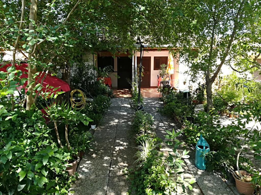 Tottubella B&B Domo De Pedra מראה חיצוני תמונה