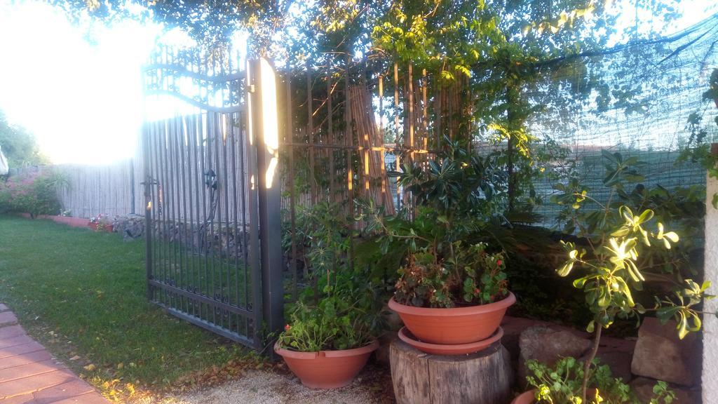 Tottubella B&B Domo De Pedra מראה חיצוני תמונה